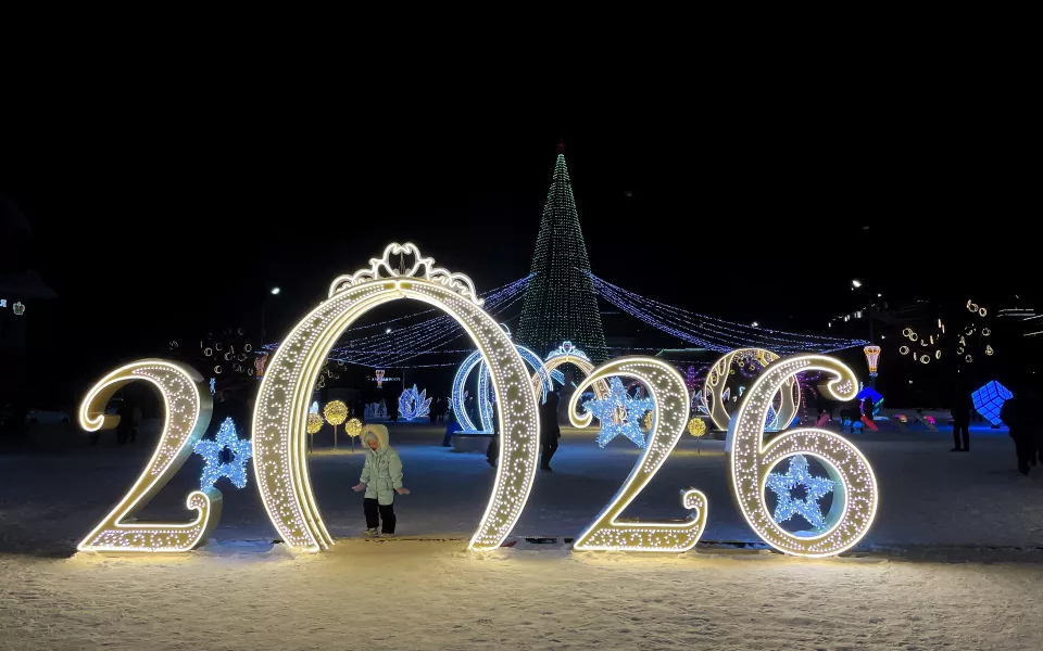 С наступающим! Красивые поздравления к Новому году в стихах и прозе