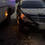 Маленькую девочку в Бийске сбили седан и автобус. Ребенок погиб на месте