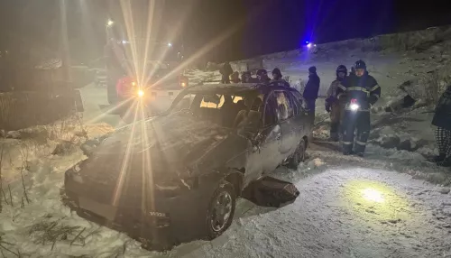 Непристегнутый водитель слетел с трассы на Nissan в Республике Алтай и погиб