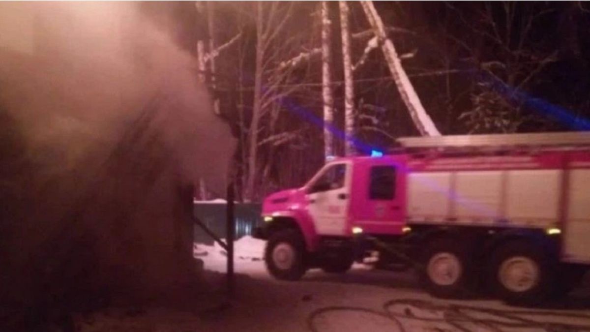 Пожар в поселке Катунь