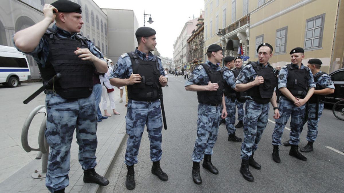 Более 200 человек задержаны за участие в несогласованной акции в Москве 
