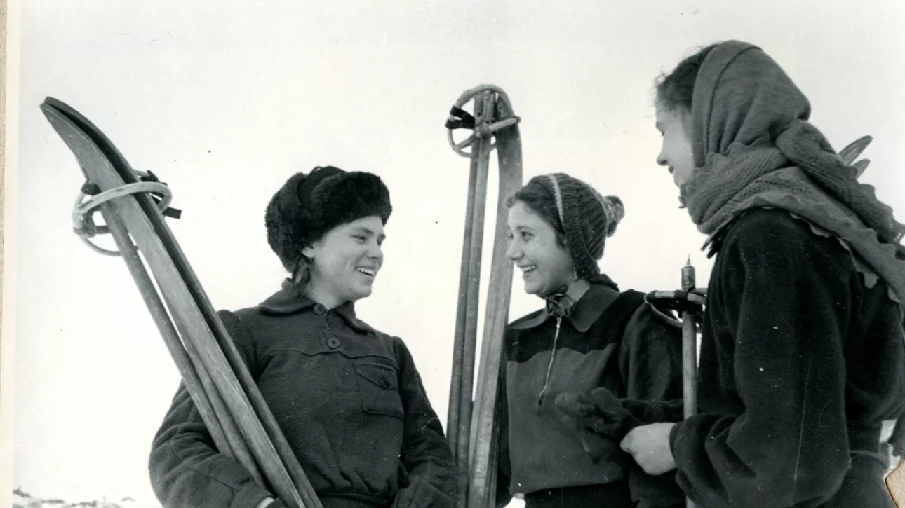 Вставай на лыжи: как Алтайский край жил главным зимним спортом. Фотохроника