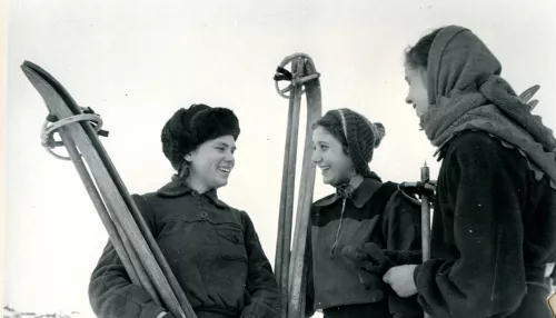 Вставай на лыжи: как Алтайский край жил главным зимним спортом. Фотохроника