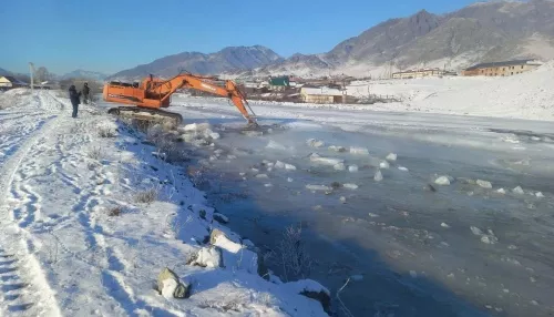 В Онгудайском районе Республики Алтай борются с угрозой подтопления жилых домов