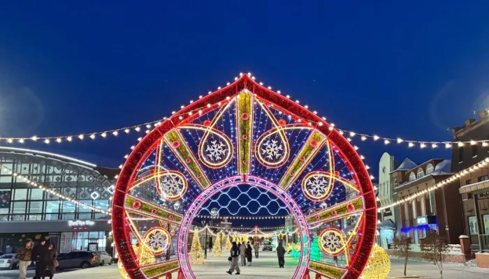 Новогодняя сказка: Барнаул продолжает радовать праздничной иллюминацией. Фото