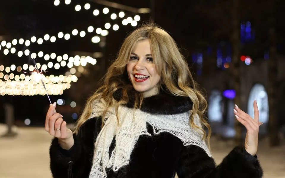 35-летняя блогерша Юлия Глушкова погибла, катаясь на снегоходе