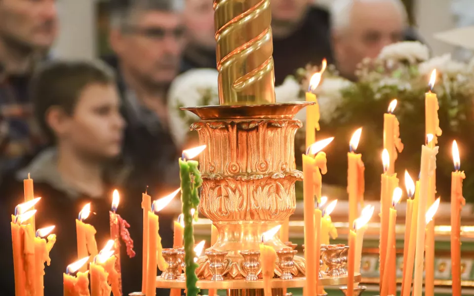 Ночное Рождественское богослужение прошло в Барнауле. Фоторепортаж