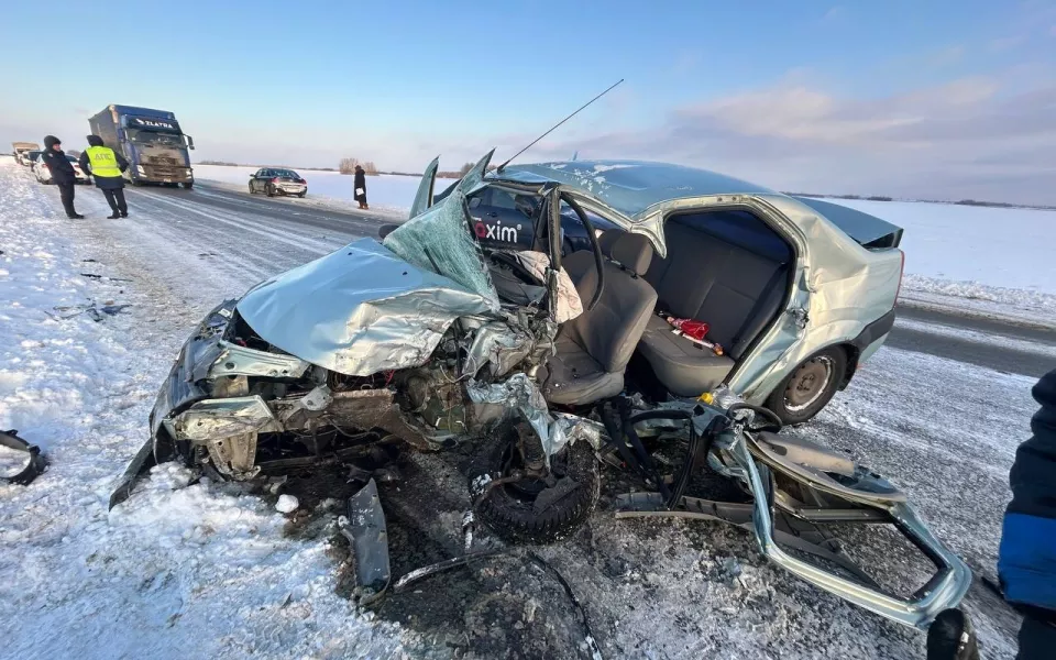 28-летняя беременная мать двоих детей погибла в аварии на сибирской трассе