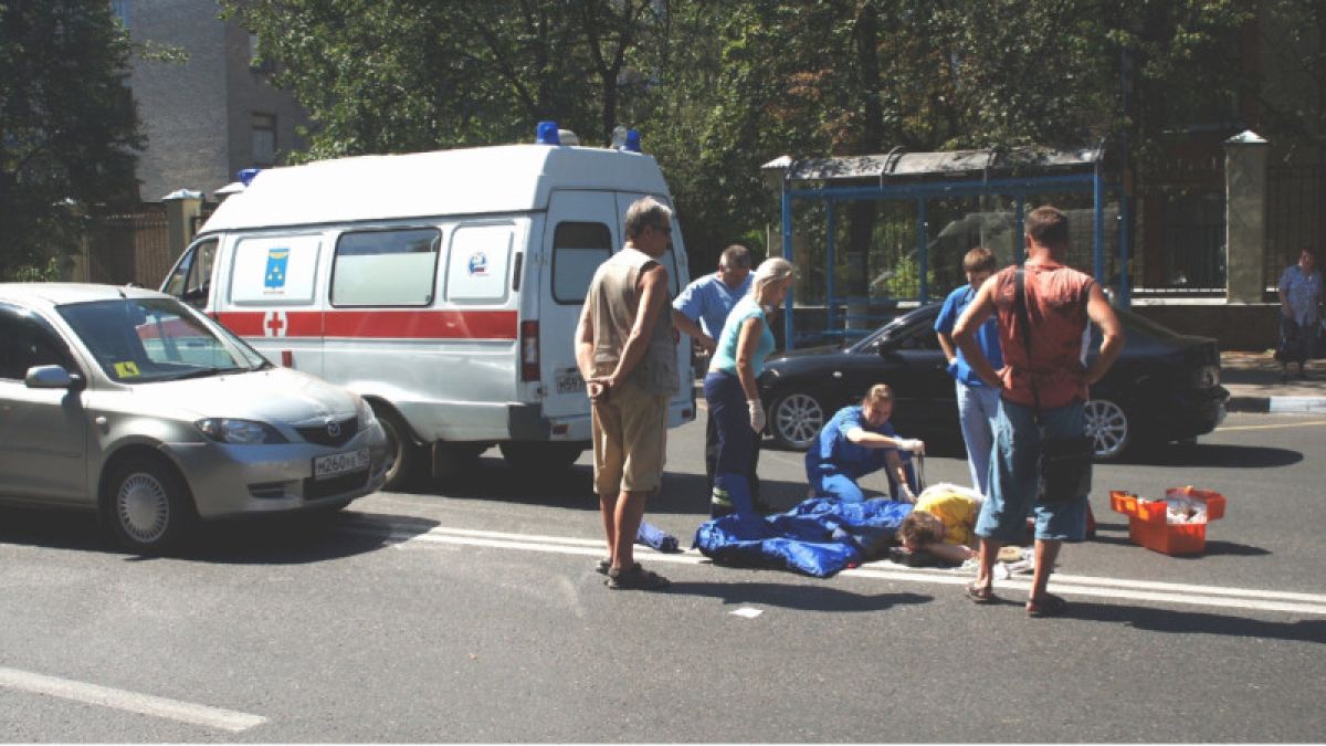 Автомобиль сбил ребенка в Барнауле и скрылся с места ДТП 