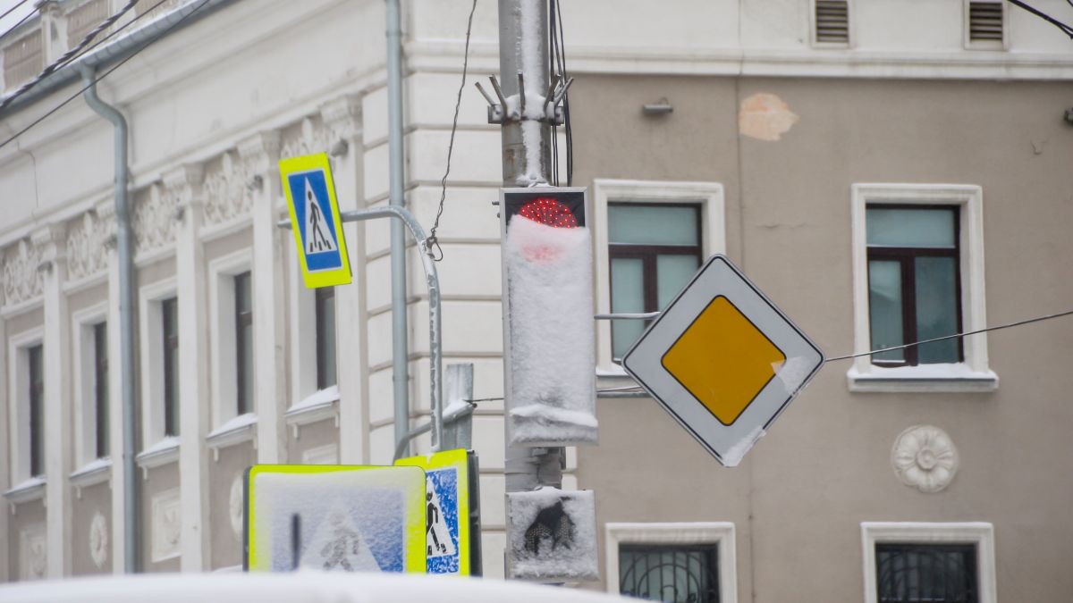 После снегопада в Барнауле. Сугробы. Зима