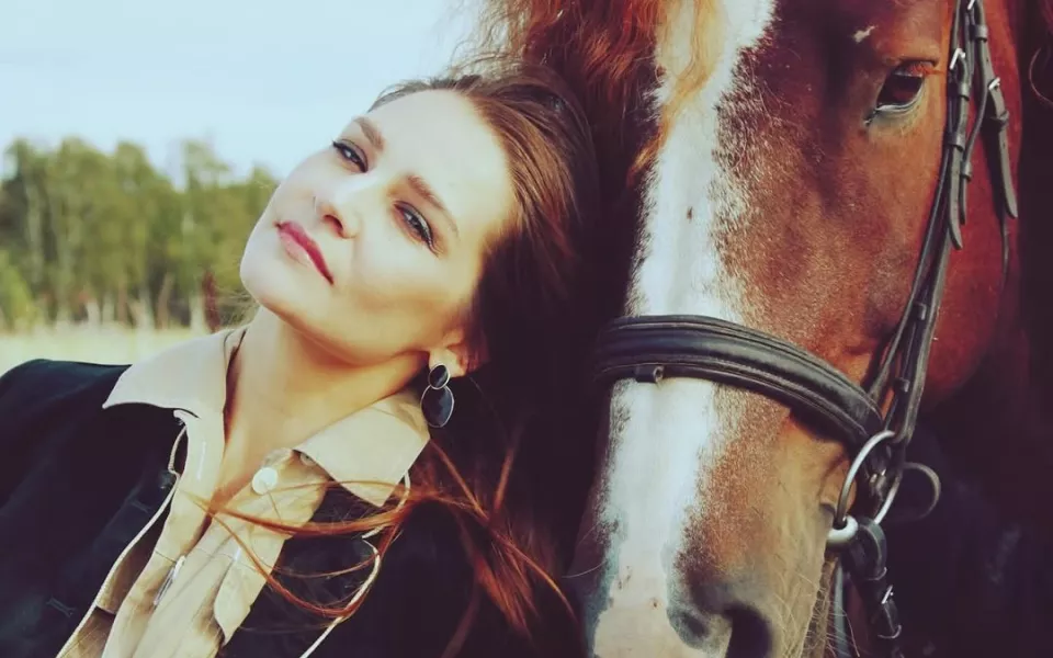 Актриса Тарханова призналась, что четверо из ее пятерых детей появились на свет дома