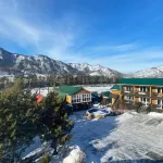 В Горном Алтае за 120 млн рублей продают базу отдыха на берегу Катуни. Фото