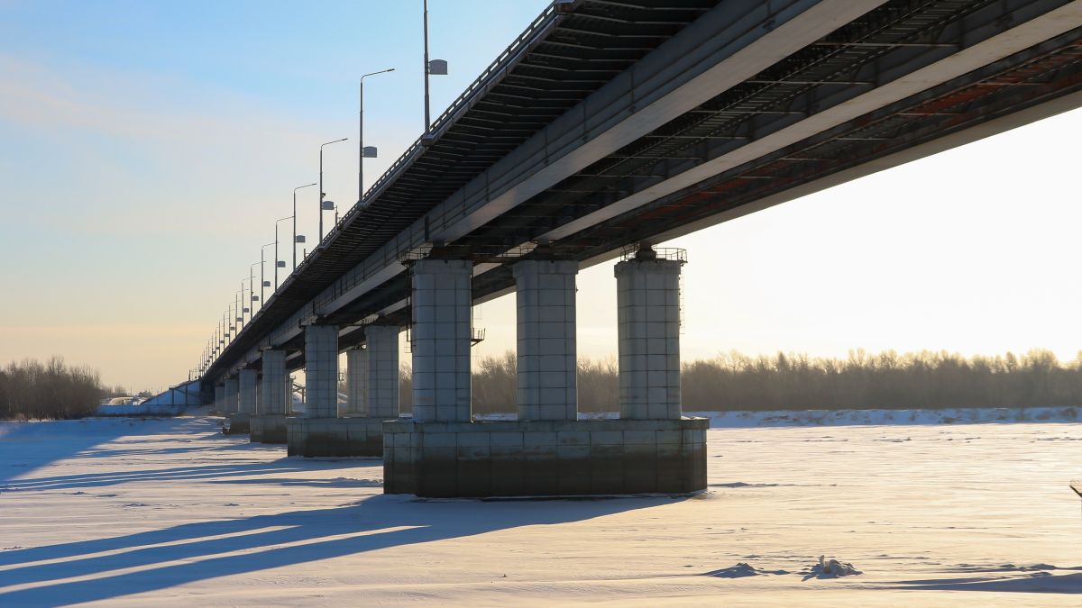 Мороз. Погода. Зима. Новый мост.