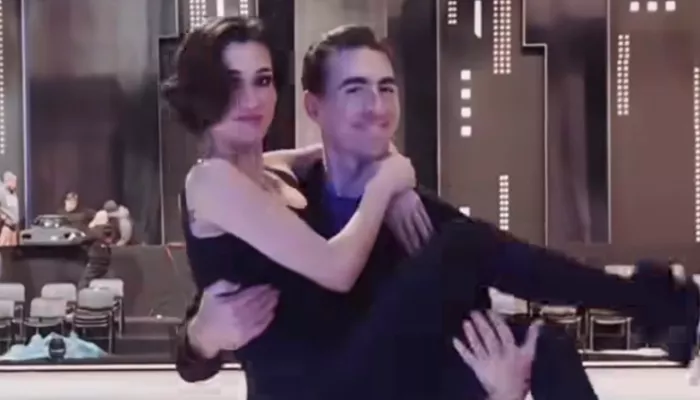 Сергей Шубенков записал видео со своей партнершей по льду и впечатлил формой. Видео