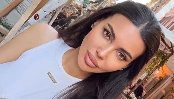 Талия осы и пресс: Оксана Самойлова показала пикантный отпускной кадр