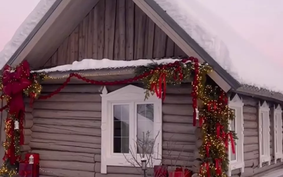 Блогер из столицы восстановила заброшенную 75-летнюю избу в Горном Алтае. Фото