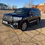 Land Cruiser в жидком стекле и пленке продают почти за 10 млн в Барнауле. Фото
