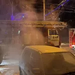 Из поликлиники в Барнауле эвакуировались 150 человек, прибыли пожарные. Подробности