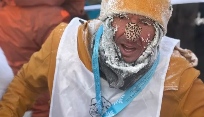 Алексей Смертин пробежал 50 км на полюсе холода в Оймяконе