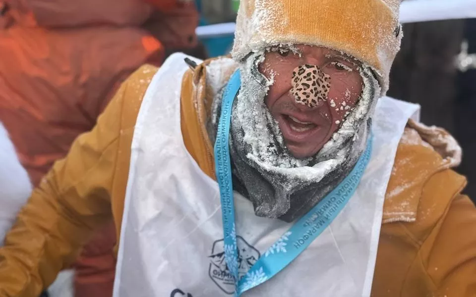 Алексей Смертин пробежал 50 км на полюсе холода в Оймяконе