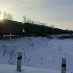 Четыре человека погибли при столкновении авто и поезда в Псковской области