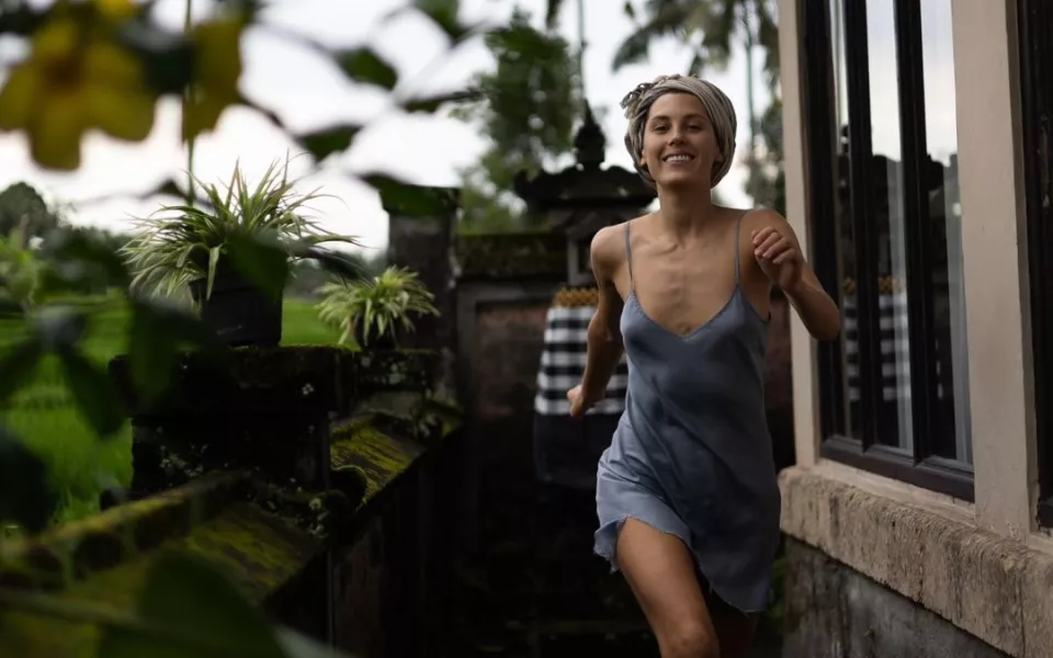 Актриса Ирина Горбачева показала честные фото после набора 13 килограммов