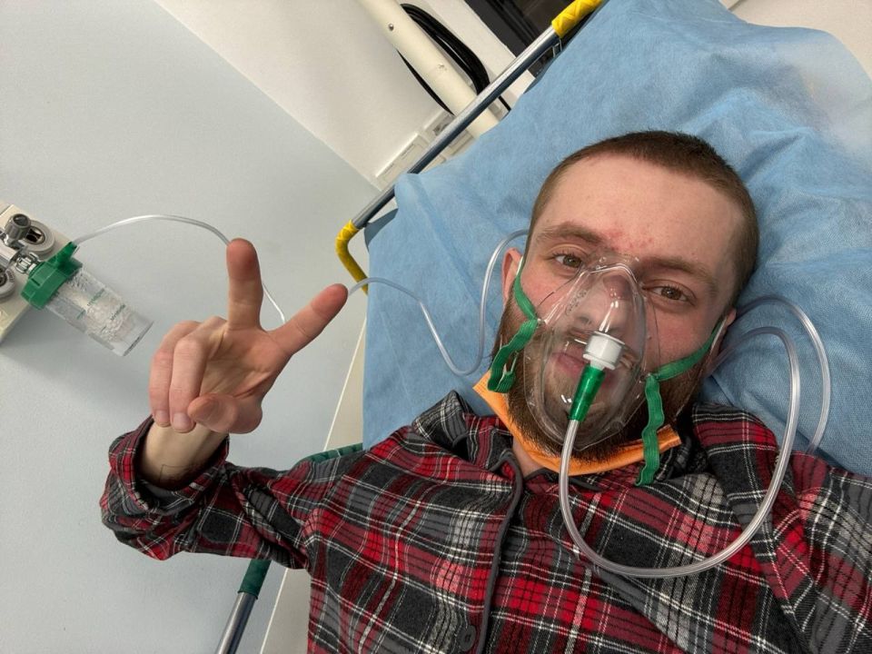 Кирилл Кириченко не терял присутствия духа и оставался на связи с подписчиками даже в больнице