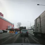 В Барнауле перекрыли оживленную часть проспекта Строителей из-за коммунальной аварии