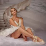 Анастасии Волочковой — 50. Яркие фото юбилярши: без шпагатов не обошлось