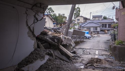 15 человек пострадали в Японии в результате землетрясения