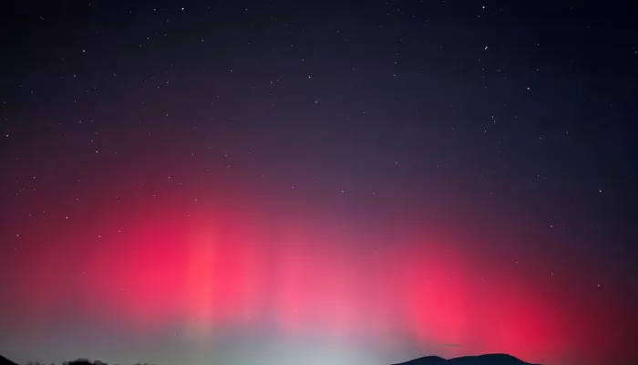 Россияне стали свидетелями красочного северного сияния. Завораживающие фото