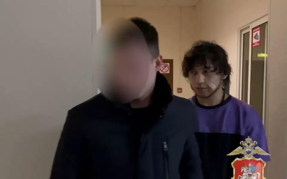 18-летнего парня зарезали после перепалки в автобусе в Электростали. Видео