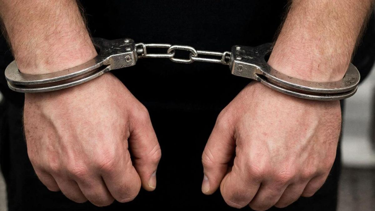 Преступник, наручники, арест