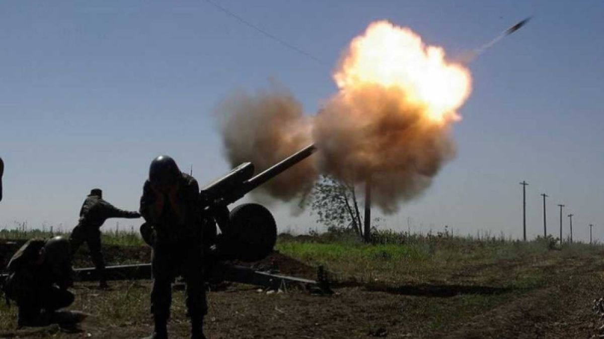 В ДНР заявили о массированном обстреле Донецка украинской артиллерией 