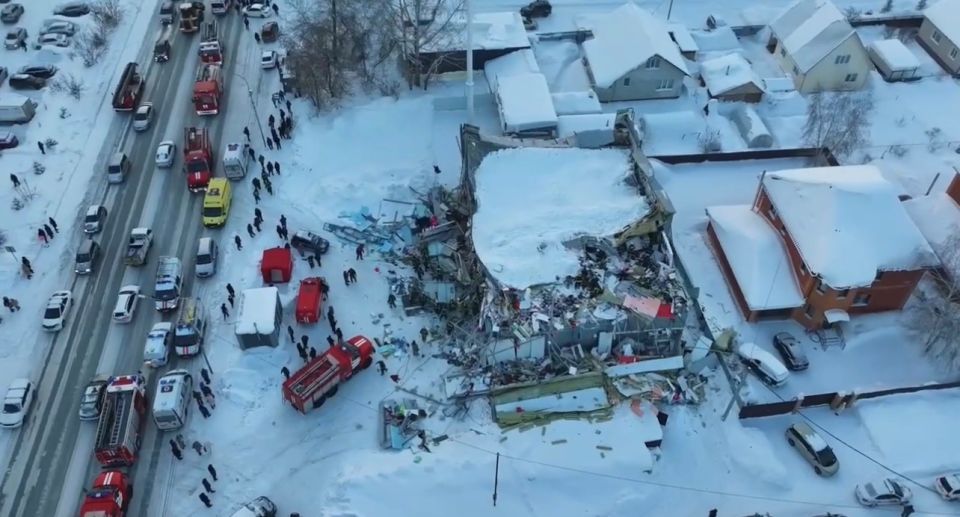 Разрушенный ТЦ в Новосибирске