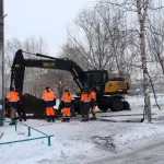 Сразу несколько коммунальных аварий устраняют в Барнауле: подробности