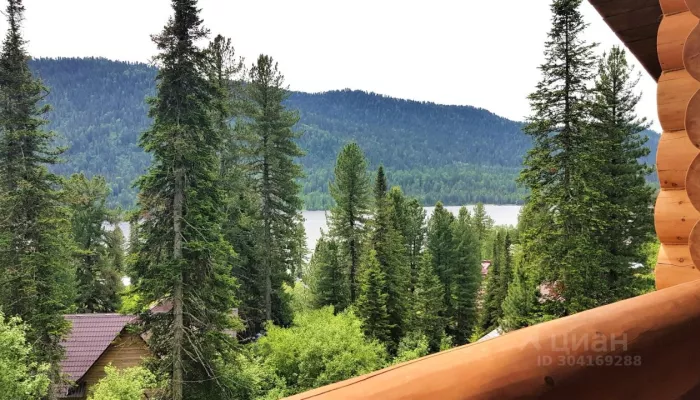 На Алтае за 159 млн рублей продают туркомплекс в окрестностях Телецкого озера. Фото