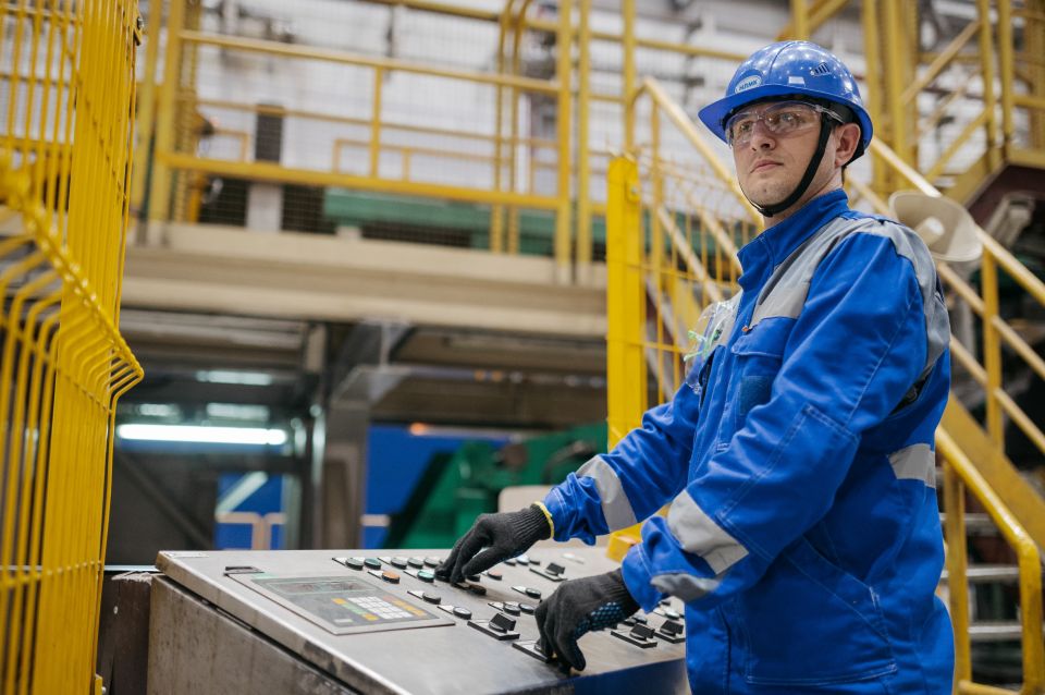 Сотрудник производства