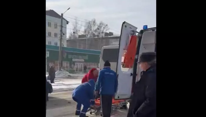 В Бийске автобус сбил 12-летнего мальчика на пешеходном переходе