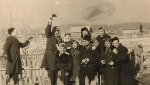 Общага, стройотряд, гитара: из чего состояла юность студента в советском Барнауле