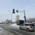 В Барнауле установили новый светофор на аварийном участке