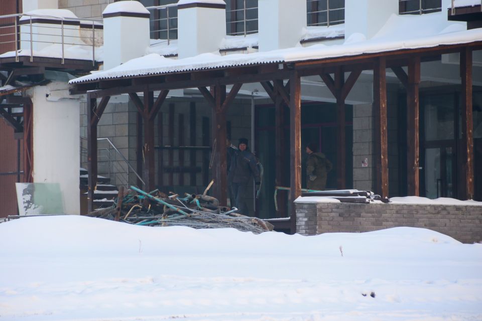 Территория со зданием бывшего "Колизея"