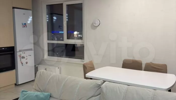 Трешку в высотке с приятным пейзажем продают в Барнауле за 11 млн рублей