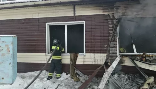 Жительницу Бийска госпитализировали после пожара в подсобке