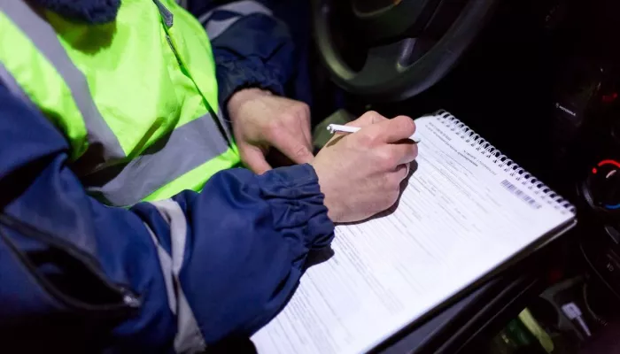 Водителю на Алтае грозит реальный срок за попытку договориться с полицейским