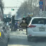 Автомобиль сбил женщину на переходе недалеко от ТРЦ Galaxy в Барнауле