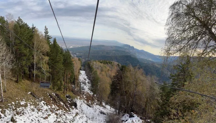 Директора фирмы из Белокурихи обвинили в травме работника, чинившего канатную дорогу