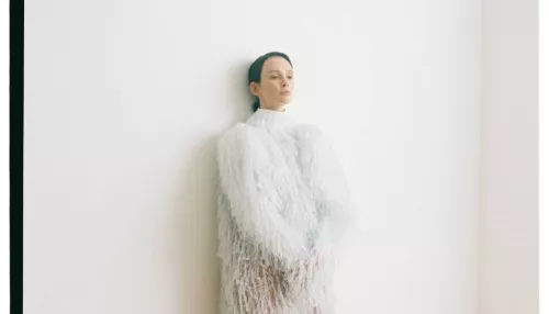 Паулина Андреева предстала в нежном, но дерзком образе: новые фото актрисы