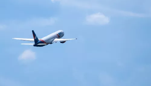 Что известно о новом ЧП с самолетом Azur Air, который экстренно сел во Вьетнаме