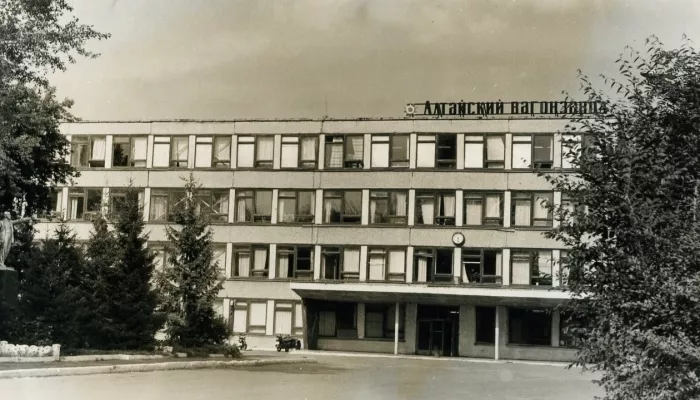 От Правды до Кубы: каким был Алтайский вагоностроительный завод в годы СССР. Фото